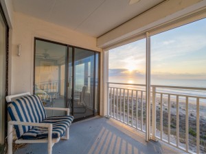 mooring303-18-balcony.jpg