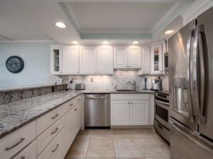 mooring303-5-kitchen.jpg