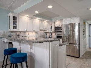 mooring303-6-kitchen.jpg