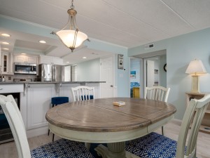 mooring303-7-dining-area.jpg