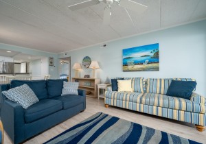 mooring303-8-living-area.jpg