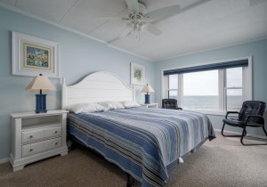mooring303-9-primary-bedroom.jpg