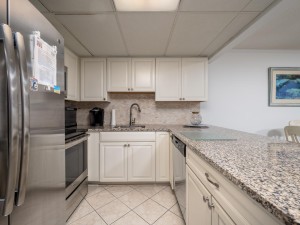 soverignseas203-5-kitchen.jpg
