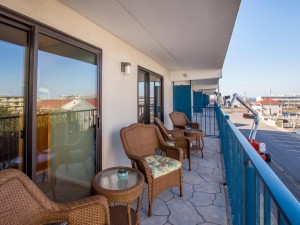 soverignseas203-5793-balcony.jpg