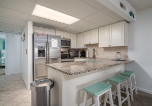 soverignseas203-6-kitchen.jpg