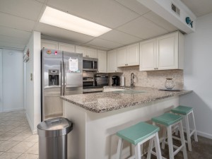 soverignseas203-6-kitchen.jpg