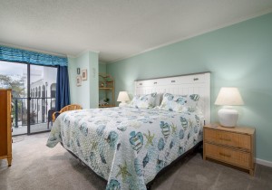 soverignseas203-9-primary-bedroom.jpg