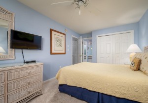 harbourtowne202b-19-bedroom-1.jpg