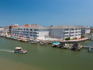 harbourtowne202b-5-exterior.jpg