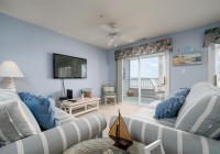 harbourtowne202b-8-living-area.jpg