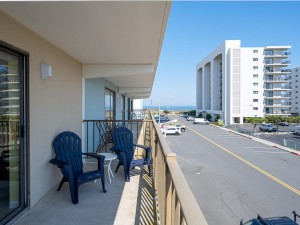 angelfish205-5-balcony.jpg