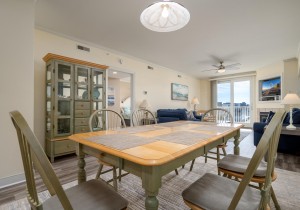 adagio409-16-dining-area.jpg