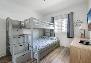 adagio409-17-bedroom-3-new-lvp.jpg
