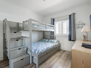 adagio409-17-bedroom-3-new-lvp.jpg