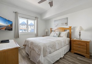 adagio409-19-bedroom-2-new-lvp.jpg