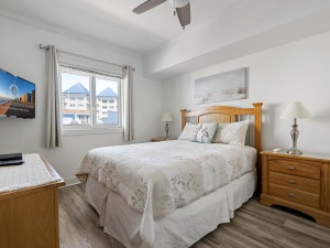 adagio409-19-bedroom-2-new-lvp.jpg