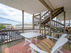 bounty2w-2-balcony.jpg