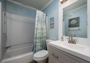 opb102f-13-bath.jpg