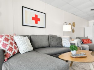 10-sofa-owner.jpg