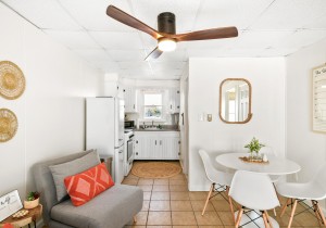 15-dining-kitchen-owner.jpg