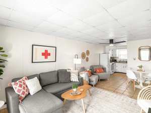 2-living-area-owner.jpg