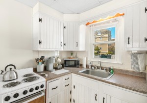 23-kitchen-owner.jpg
