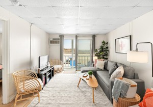 3-living-area-owner.jpg