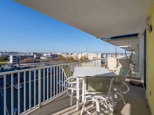 adagio507-3-balcony.jpg