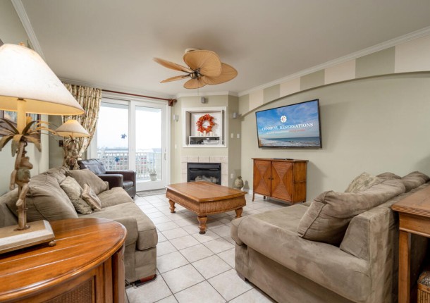 adagio508-5-living-area.jpg