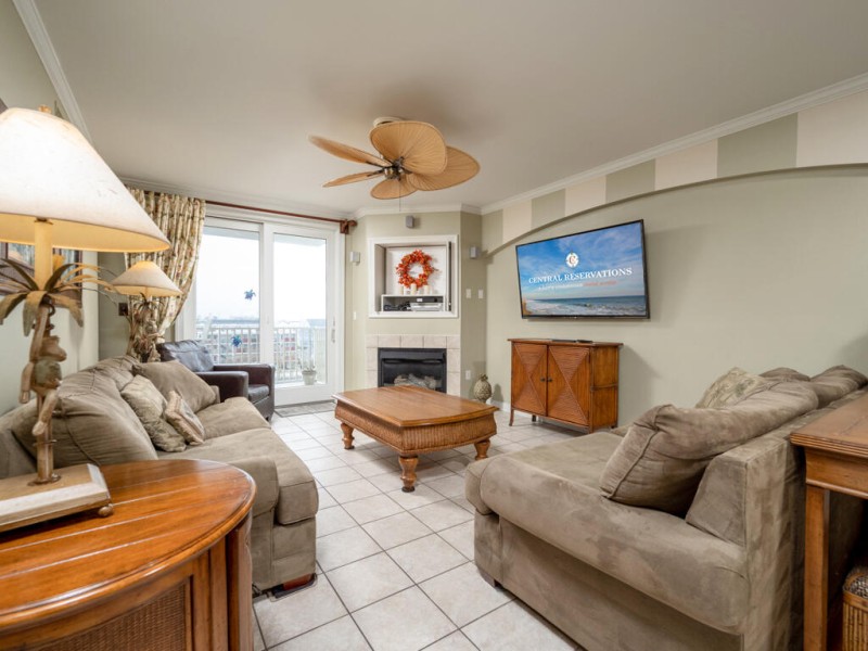 adagio508-5-living-area.jpg