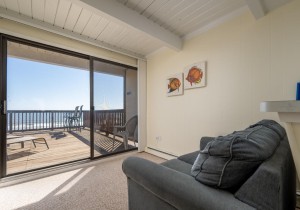 beachcolony3-20-sitting-area.jpg