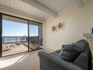 beachcolony3-20-sitting-area.jpg