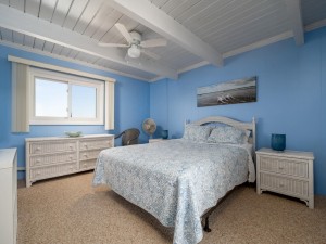 beachcolony3-24-bedroom.jpg