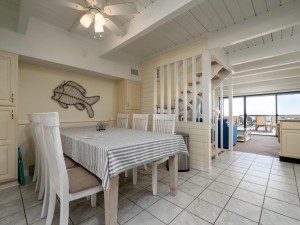 beachcolony3-35-dining-area.jpg