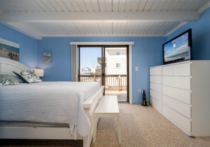 beachcolony3-37-primary-bedroom-2nd-floor.jpg