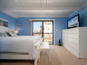 beachcolony3-37-primary-bedroom-2nd-floor.jpg