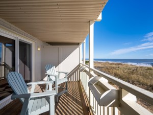 summerhouse5-10-balcony.jpg