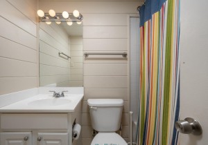 summerhouse5-24-bath-2.jpg