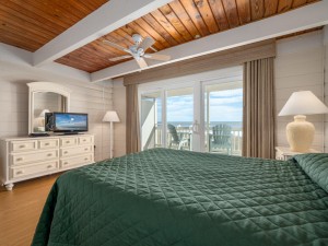 summerhouse5-25-bedroom-1-2nd-floor.jpg