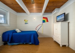 summerhouse5-28-bedroom-2.jpg