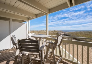 summerhouse5-3-deck.jpg