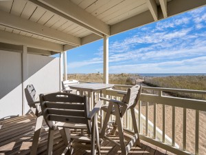 summerhouse5-3-deck.jpg