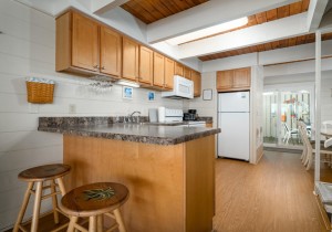 summerhouse5-35-kitchen-1st-floor.jpg
