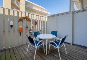 summerhouse5-38-1st-floor-balcony.jpg