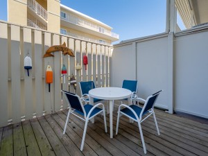 summerhouse5-38-1st-floor-balcony.jpg