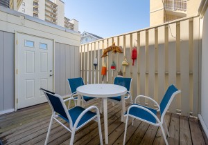 summerhouse5-39-1st-floor-balcony.jpg