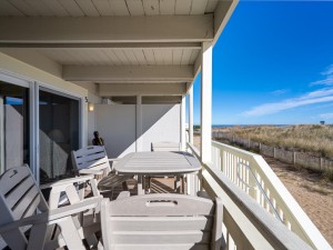 summerhouse5-6-deck.jpg