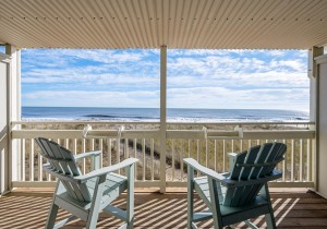 summerhouse5-8-balcony.jpg