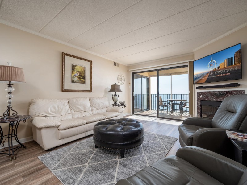 amberwaves503-8-living-room.jpg