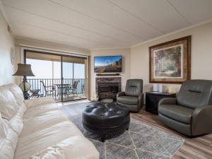 amberwaves503-9-living-area.jpg